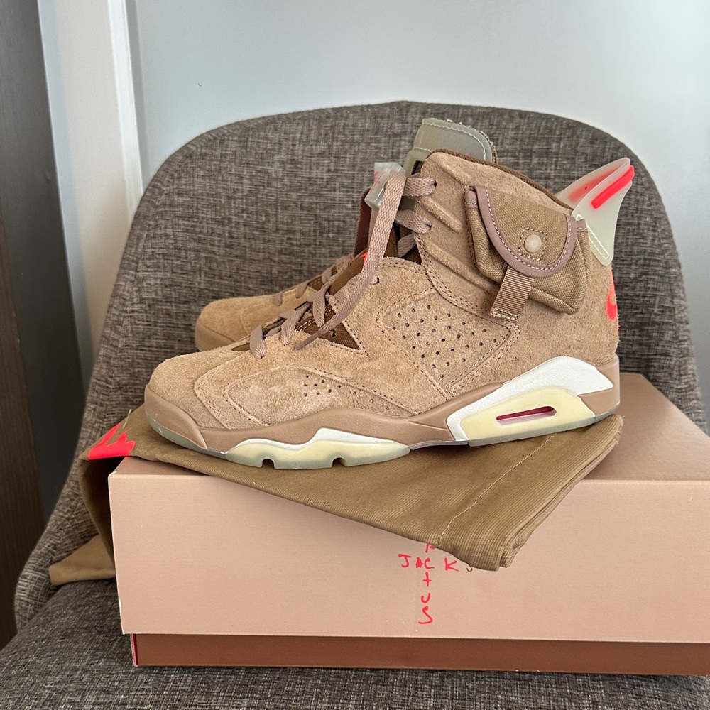 Travis Scott x Air Jordan 6 Retro ‘British Khaki’ - Picture 3 of 6